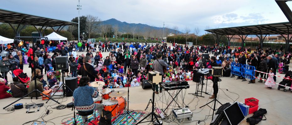 1424127602CARNESTOLTES 2015 Panorama. (2500x1070).jpg